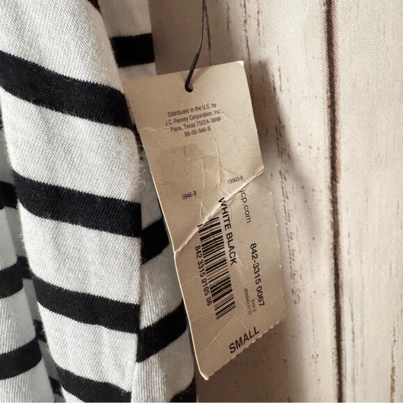 A.n.a Women's Black and White Striped Racerback Tank Top Sz S NWT - Picture 4 of 8